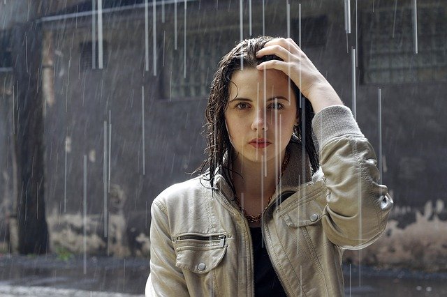 Ways to control hair fall in Monsoon