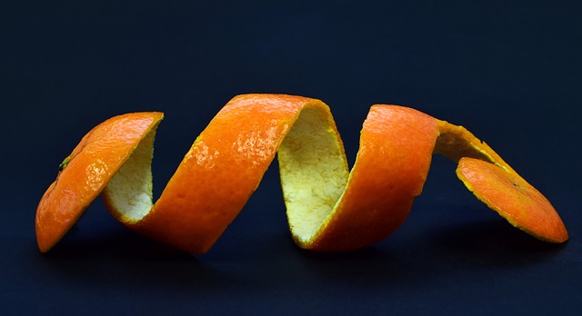 Orange peel for dandruff